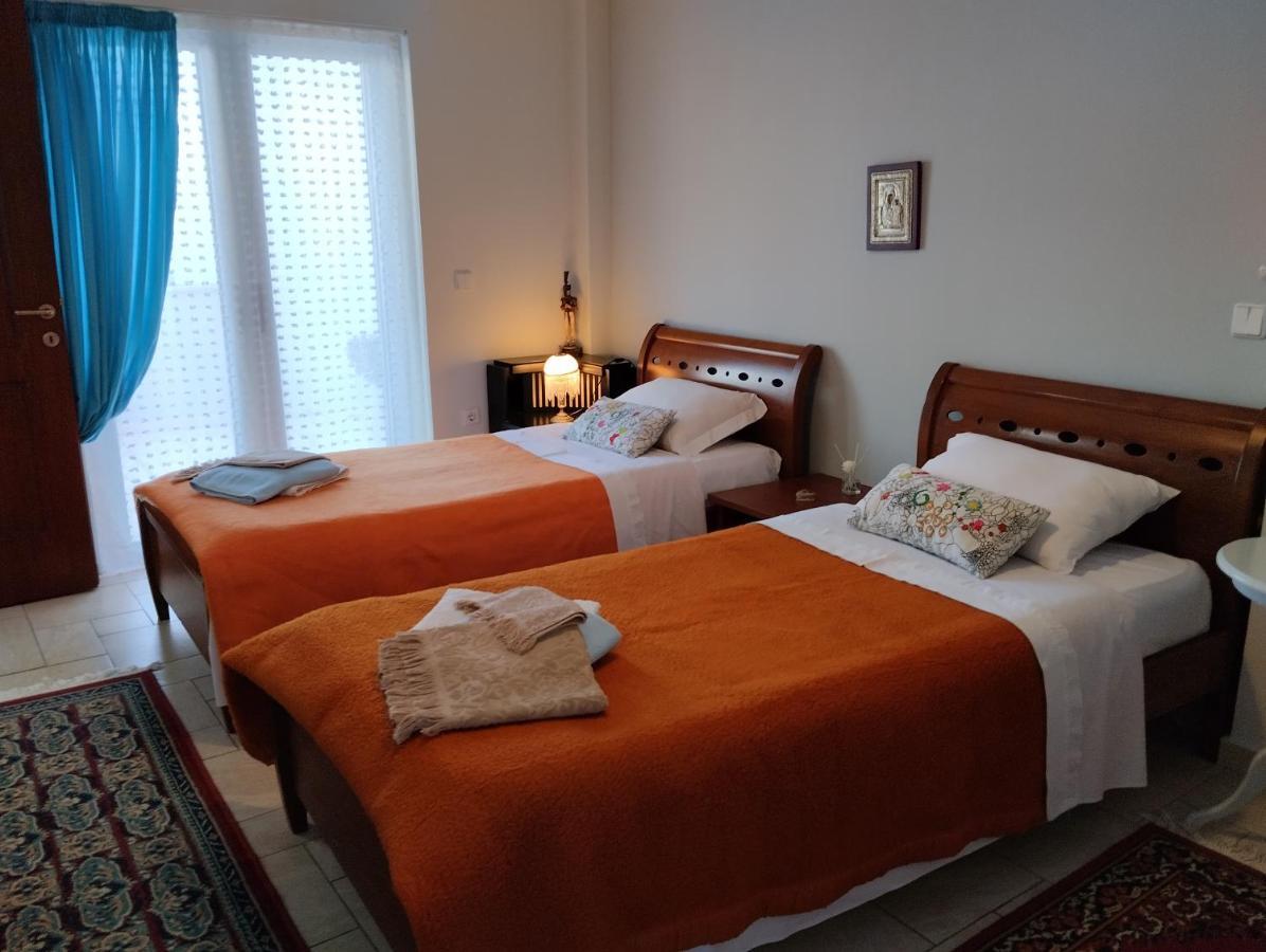 Πέτρινο Στη Θάλασσα Apartamento Nafpaktos Exterior foto